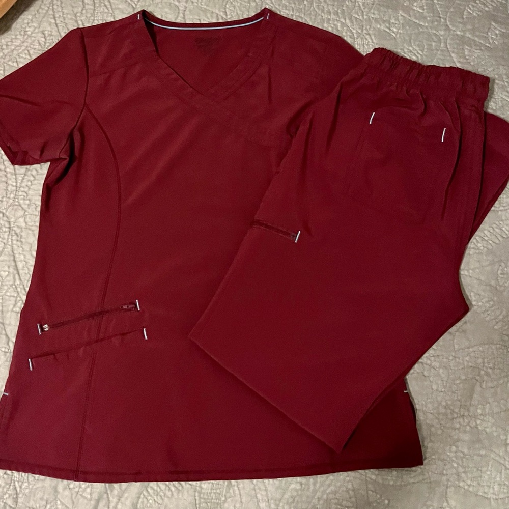 Scrubstar burgundy scrub set size small